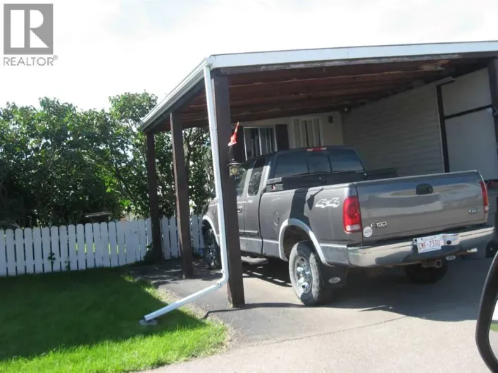 11, 5853 4 Street W, Claresholm