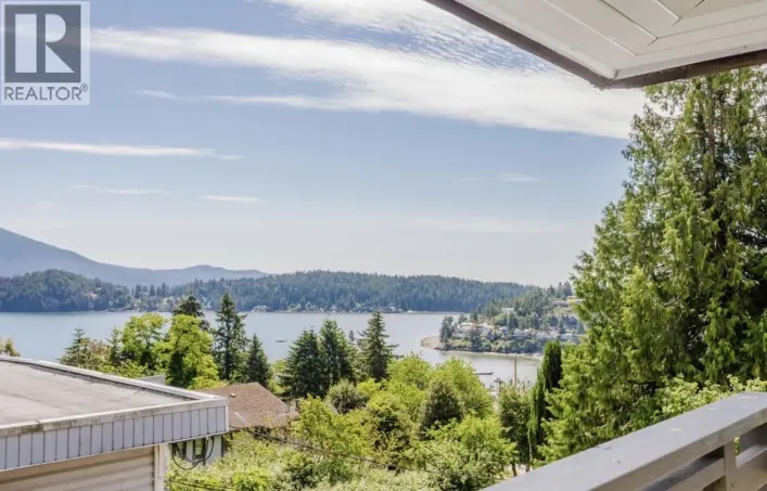 11 694 SCHOOL ROAD, Gibsons