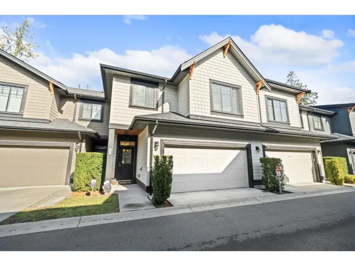 11 8425 VENTURE WAY, Surrey