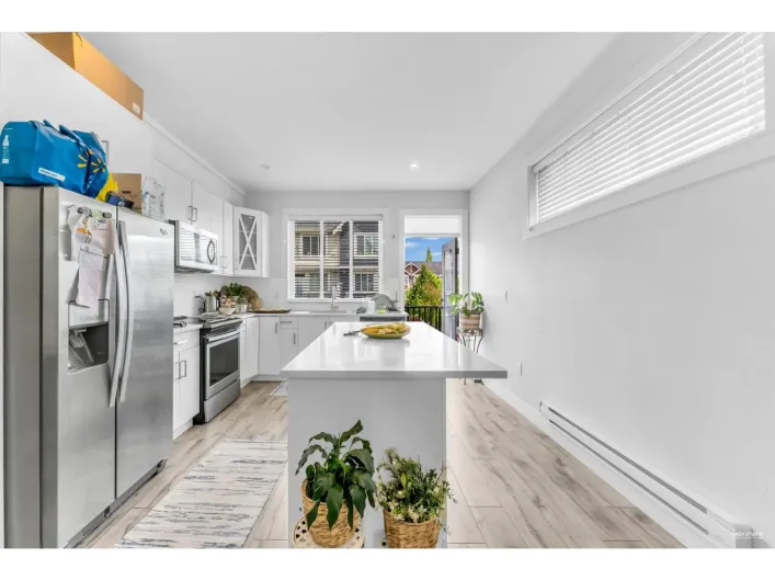 11 8699 158 STREET, Surrey