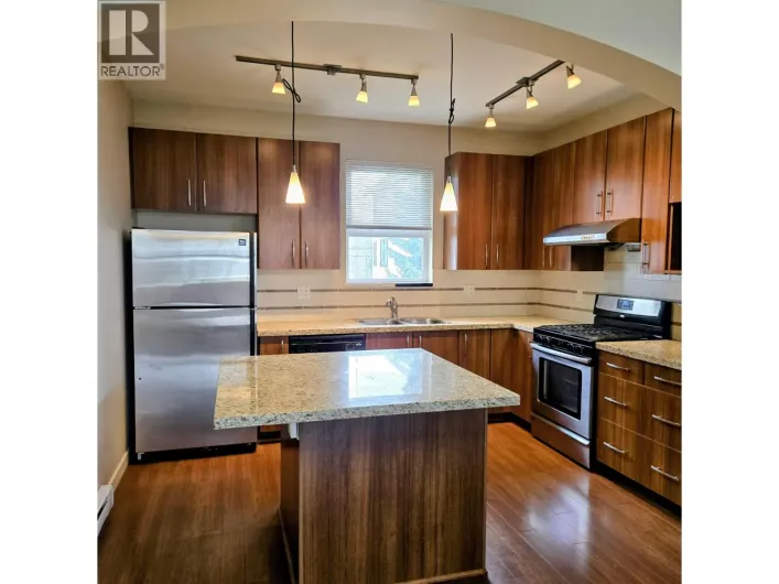 11 9333 FERNDALE ROAD, Richmond