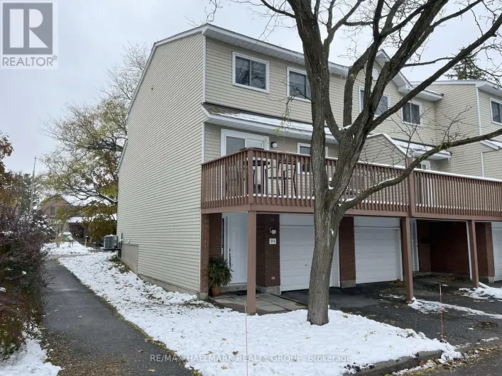 11 - 94 ESTERLAWN PRIVATE, Ottawa