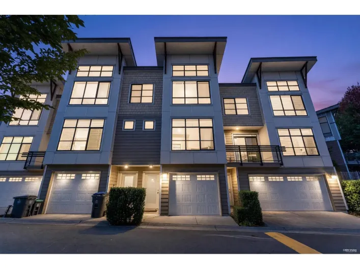 11 9989 E BARNSTON DRIVE, Surrey
