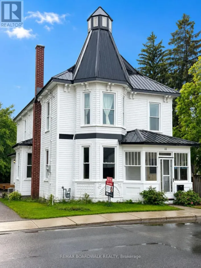 11 ALFRED STREET, Smiths Falls