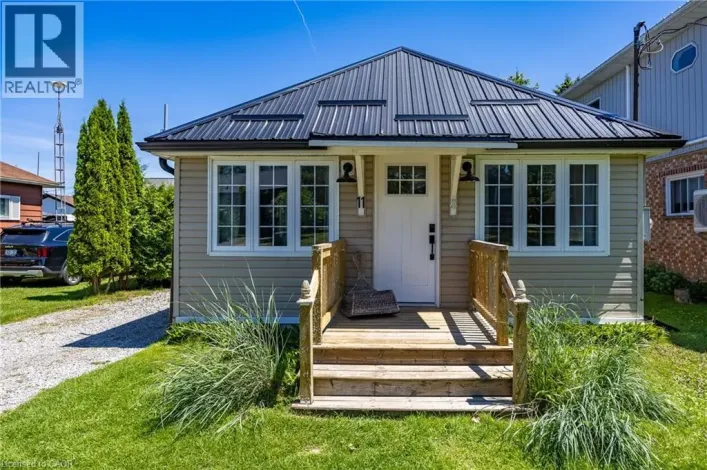 11 BASS Lane, Long Point