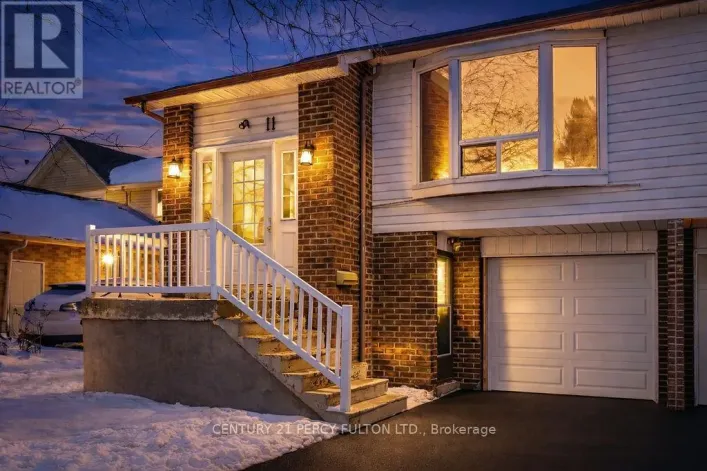 11 BAY CREST DRIVE, Brampton