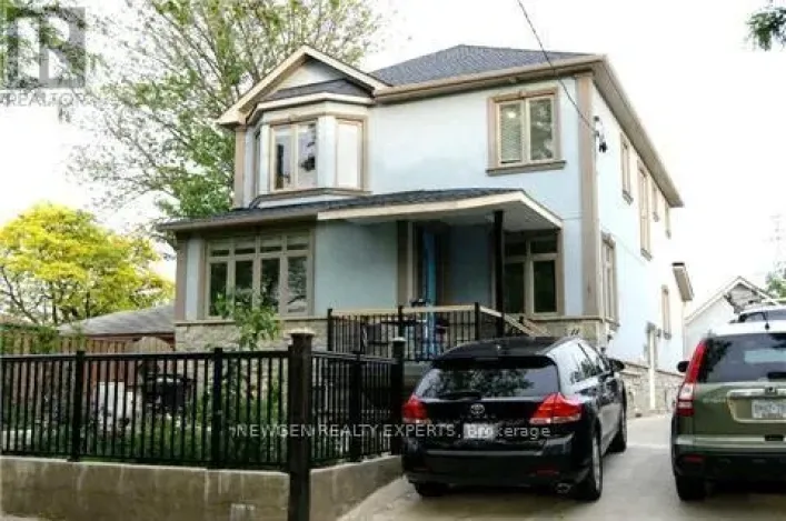 11 BENWAY DRIVE, Toronto