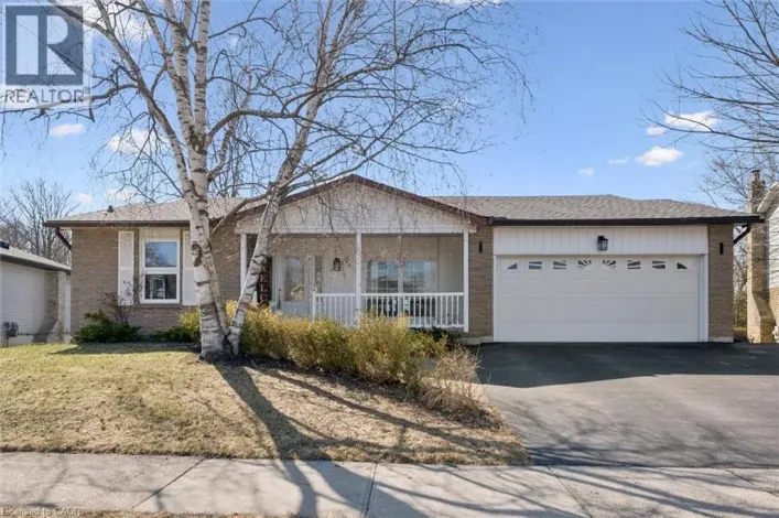 11 BLUE SPRUCE Court, Kitchener