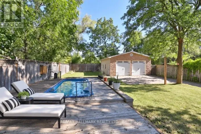11 BROOKSIDE DRIVE, Mississauga