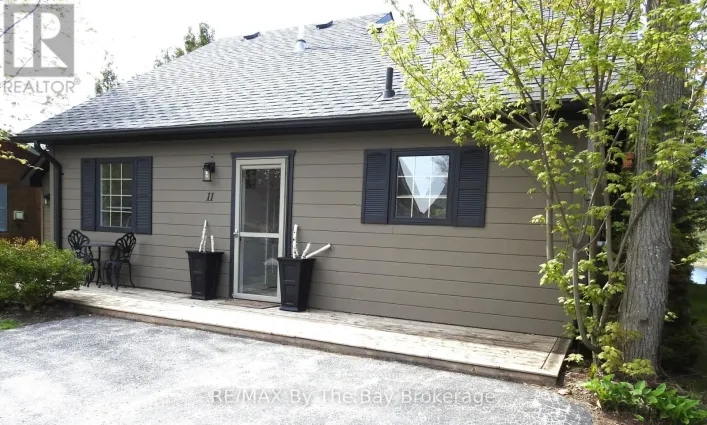 11 CABIN CRESCENT, Wasaga Beach