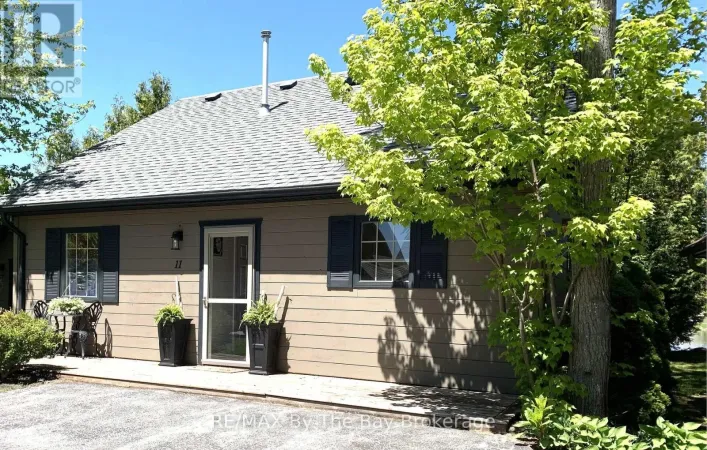 11 CABIN CRESCENT, Wasaga Beach
