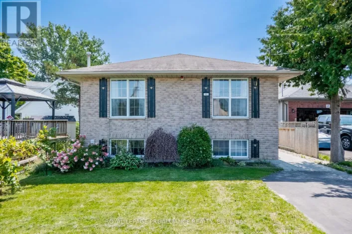 11 CARRYING PLACE ROAD, Quinte West