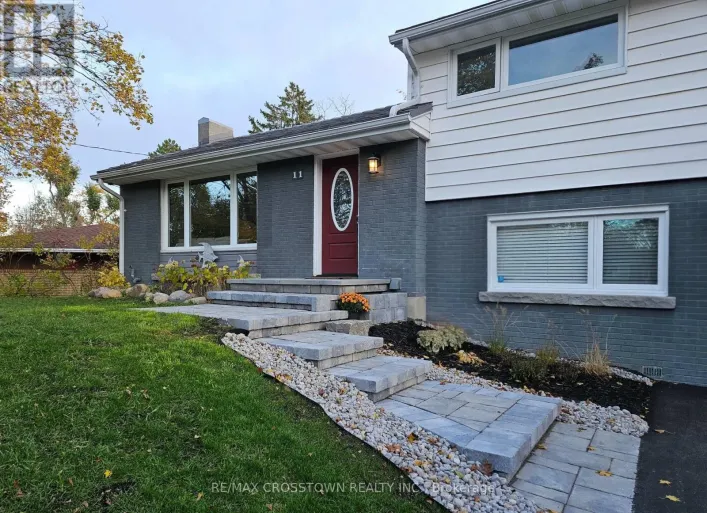 11 CASTLE DRIVE, Barrie