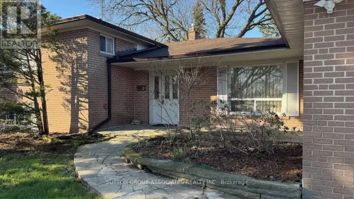 11 CASTOR CRESCENT, Toronto