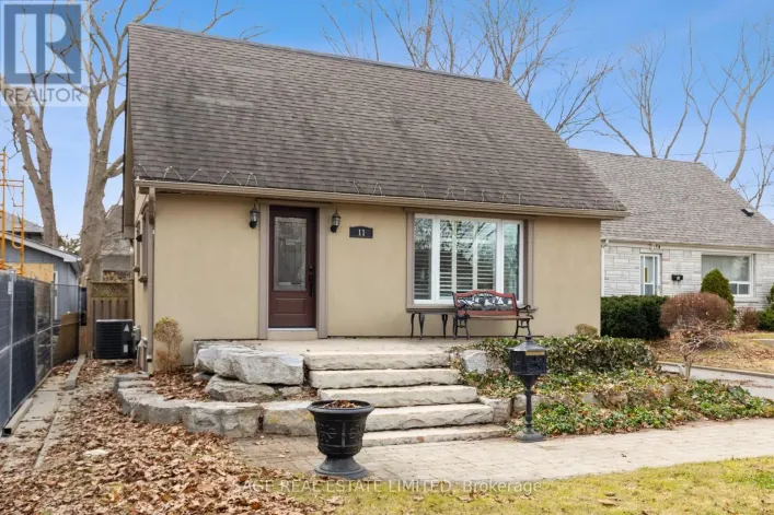 11 CHELSEA DRIVE, Toronto
