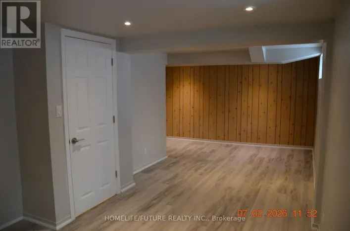 11 COPPERMILL DRIVE, Toronto
