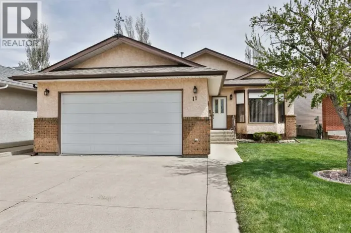 11 Cougar Road N, Lethbridge