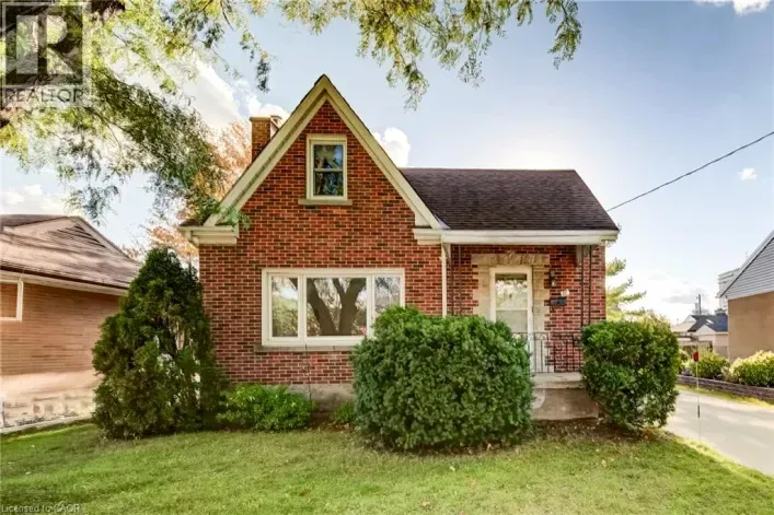 11 CRESTWOOD Avenue, Kitchener