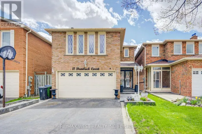 11 DANILACK COURT, Toronto