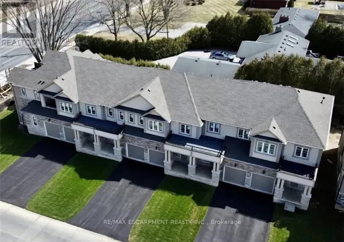 11 DAVINCI BOULEVARD, Hamilton