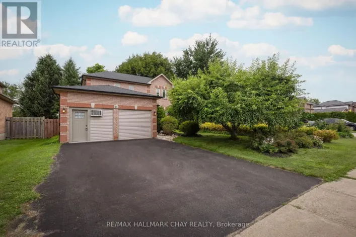 11 DUGDALE AVENUE, New Tecumseth