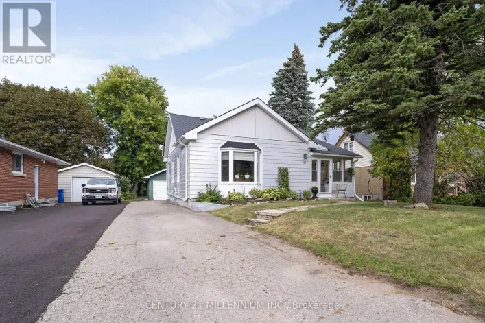 11 DUNDAS STREET W, Erin