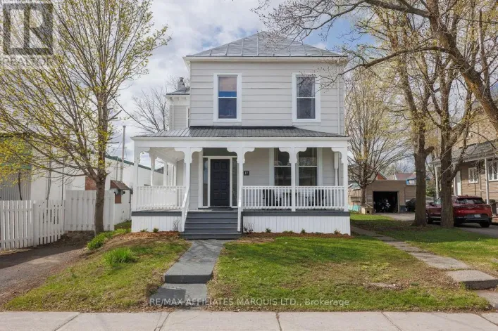 11 ELGIN STREET E, North Glengarry
