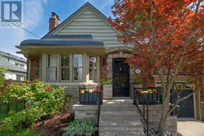 11 ELTON CRESCENT, Toronto