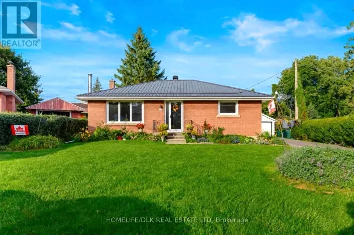 House for sale: 11 FAIRMONT PLACE, Brockville