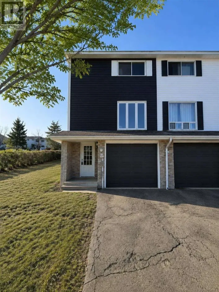 11 Forest PL, Elliot Lake