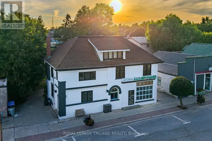 11 GOSHEN STREET N, Bluewater