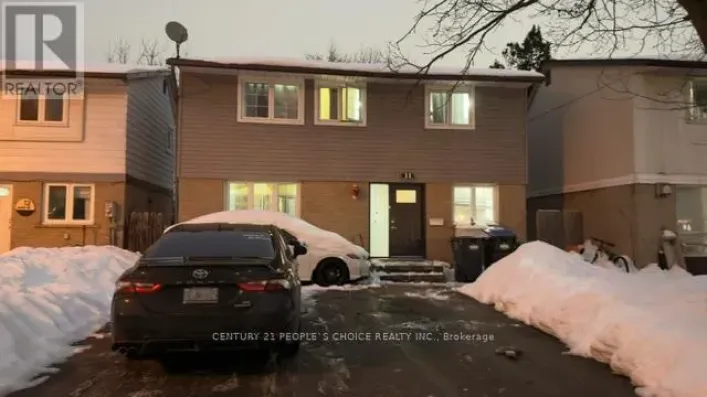 11 HABITAT SQUARE, Brampton