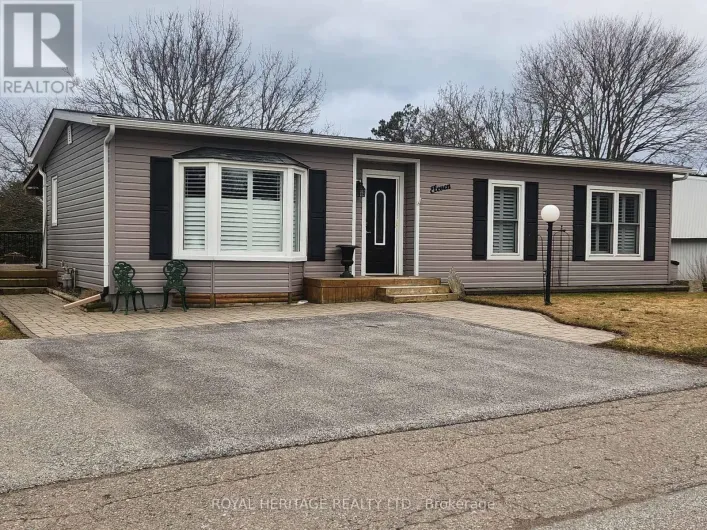 11 HERITAGE LANE, Clarington