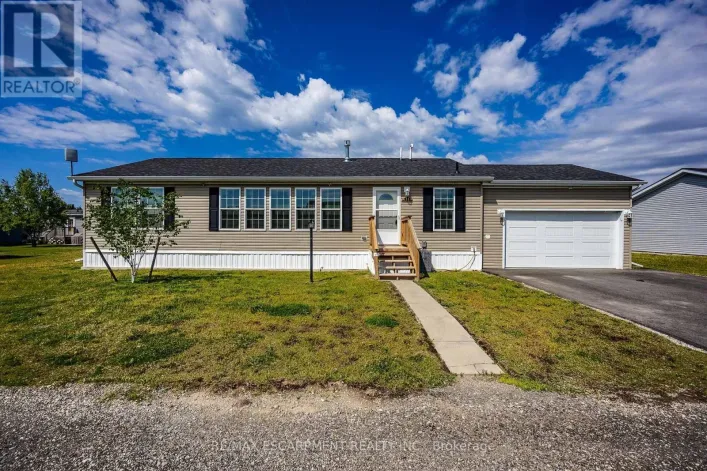 11 HICKORY HOLLOW, Haldimand
