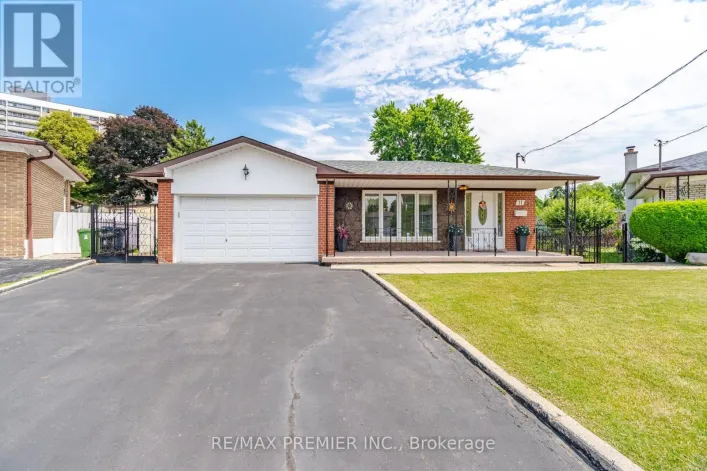 11 KINNIE COURT, Toronto