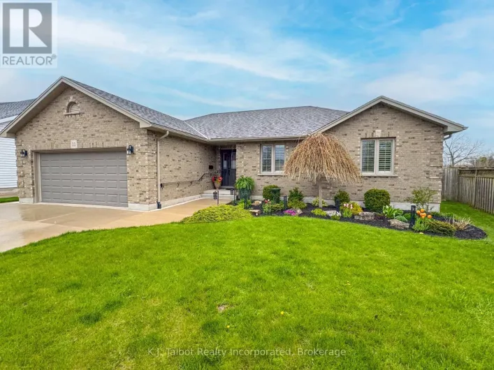 11 LEE CRESCENT, Goderich)