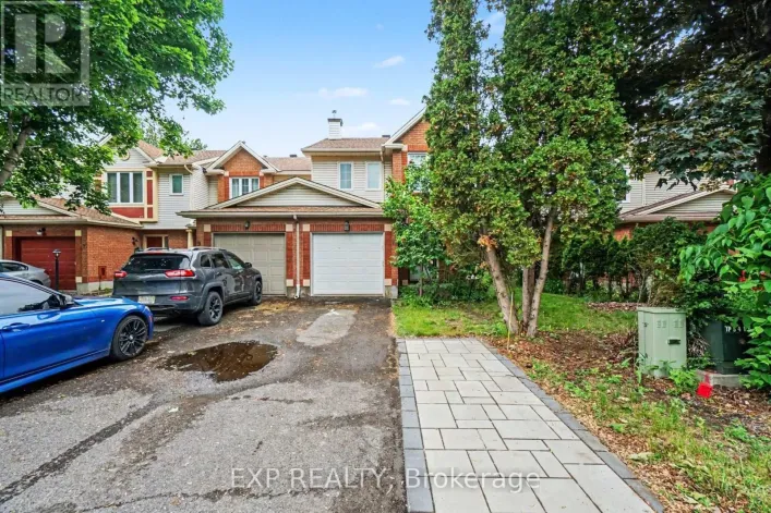 11 LONGSHIRE CIRCLE, Ottawa