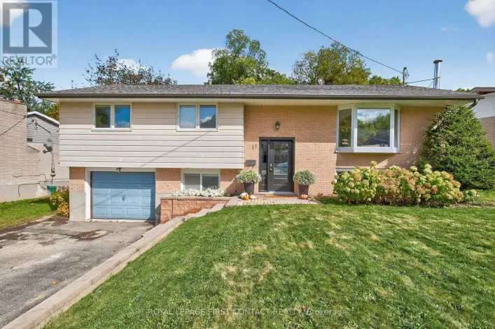 11 MACLAREN AVENUE, Barrie