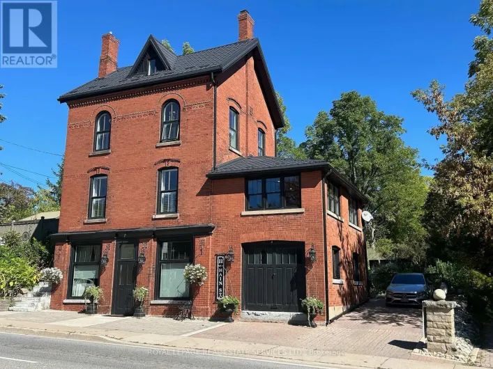 11 MAIN STREET S, Milton