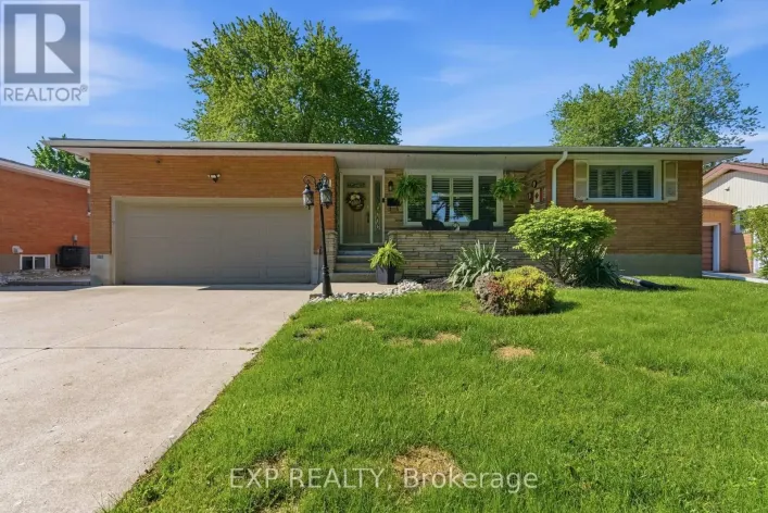 11 MARTHA COURT, Welland