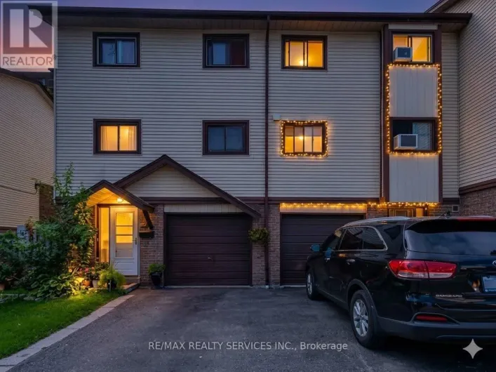 11 MCCALLUM COURT, Brampton