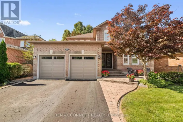 11 MCNEILAGE COURT, Ajax