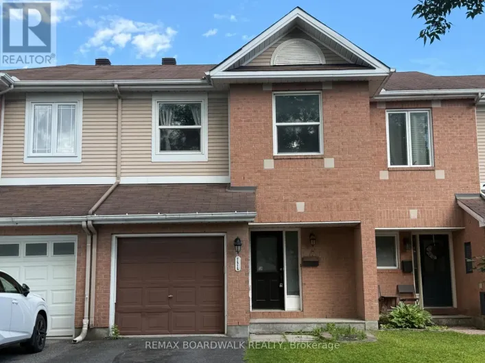 11 MEADOWBREEZE DRIVE, Ottawa