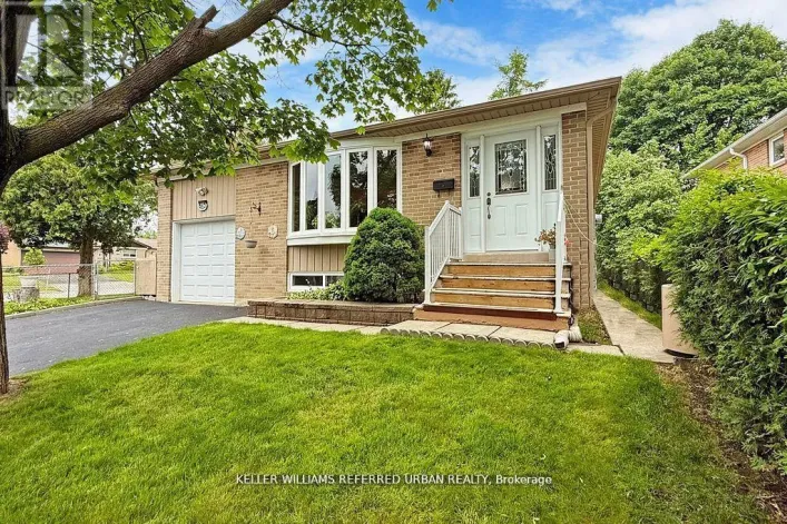 11 MIDCROFT DRIVE, Toronto