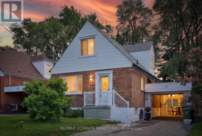11 MIDHOLM DRIVE, Toronto
