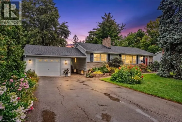 11 MILLER Drive, Ancaster