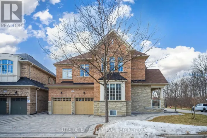 11 MISTYGLEN CRESCENT, Brampton
