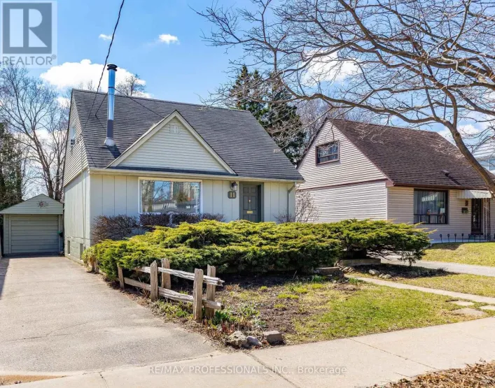 11 MITCHAM DRIVE, Toronto