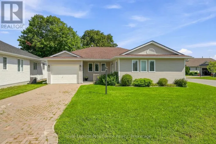 11 MONROE COURT, Prince Edward County