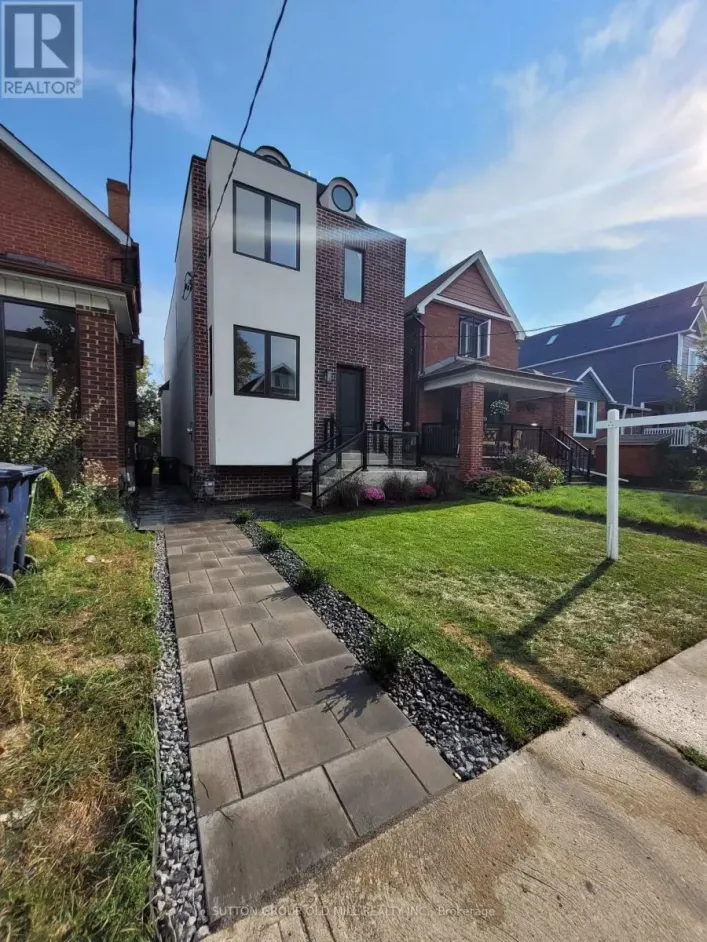 11 MORLAND ROAD, Toronto